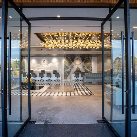 Hotel Tulips Grand Hyderabad Eksteriør bilde